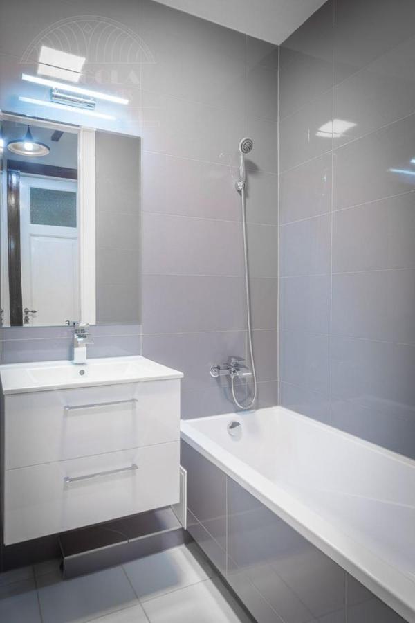 Prestige Central Apartments Cracovie Extérieur photo